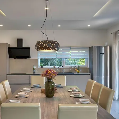 Tami Villa Hreljići